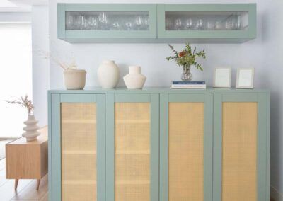maria-del-valle-interiorismo-valdebebas-mueble-a-medida-verde-rejilla_Home-Staging_Interiorismo_Montecarmelo-Madrid