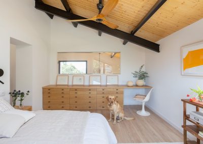 dormitorio-azul-naranja-maria-del-valle-interiorismo-chalet-los-molinos-ebanisteria-a-medida
