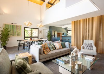 salon-comedor-verde-maria-del-valle-interiorismo-chalet-los-molinos
