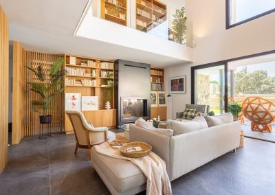 salon-verde-madera-maria-del-valle-interiorismo-chalet-los-molinos