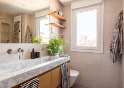 baño ppal-frente-maria-del-valle-interiorismo-estilismo-chamartin