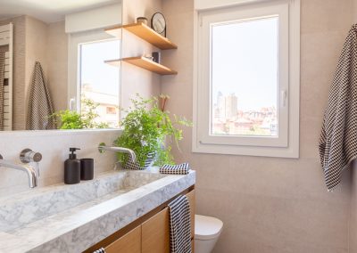 baño ppal-lateral-maria-del-valle-interiorismo-estilismo-chamartin