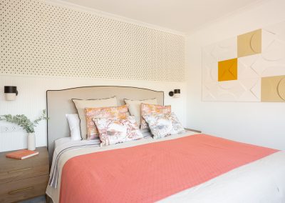 dorm ppal-cama lateral-maria-del-valle-interiorismo-estilismo-chamartin